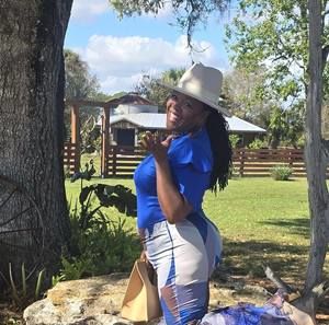 Meet your Posher, Lakeitha